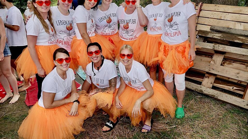 Auch ein Leben auf der Aperolspur konnte das Team der Turbo-Aperoliker von Babsi Mauerer nicht vor einem schnellen Ausscheiden bewahren.