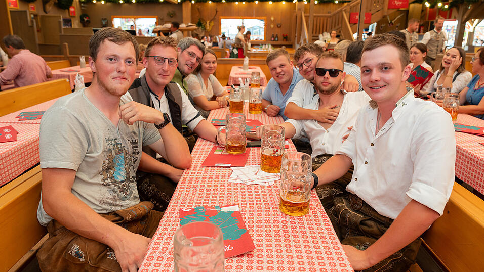 Die Partybilder vom Montag, 12. August 2024, aus dem Festzelt Kr&ouml;nner.