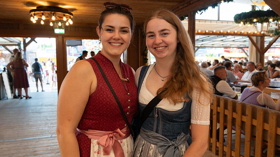 Die Partybilder vom Donnerstag, 17. August 2023, aus dem Festzelt Nothaft. Die Partybilder vom Donnerstag, 17. August 2023, aus dem Festzelt Nothaft.