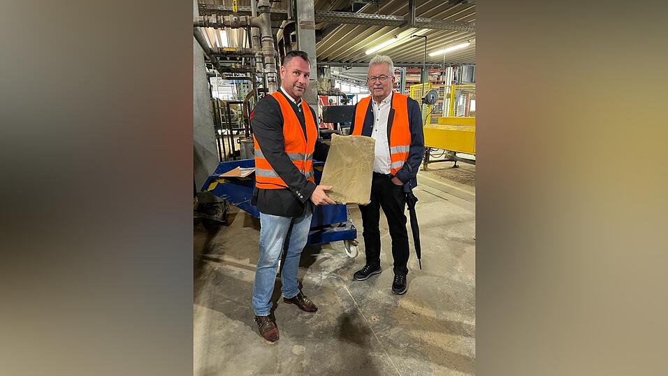 Ein gutes Team: Wirtschaftsreferent Martin Köck (links) und Landrat Josef Laumer.