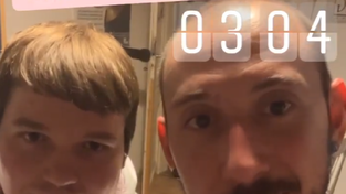 Da waren sie noch bester Dinge: Die beiden Versuchskaninchen mitten in der ersten Nacht. Da waren sie noch bester Dinge: Die beiden Versuchskaninchen mitten in der ersten Nacht.