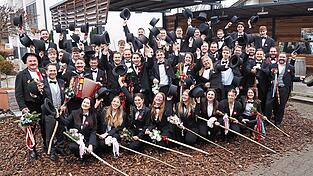 Die Hochzeitslader haben beste Arbeit geleistet - rund 700 geladene G&auml;ste kamen zum Fest.