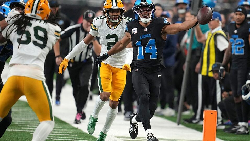 Amon-Ra St. Brown blieb mit Detroit auch gegen die Packers auf Erfolgskurs. Amon-Ra St. Brown blieb mit Detroit auch gegen die Packers auf Erfolgskurs.