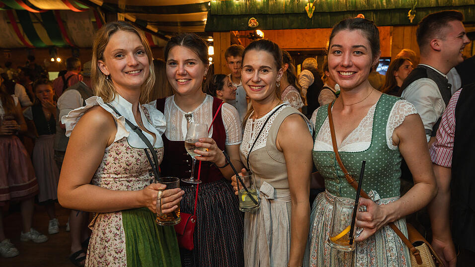 Die Partybilder vom Donnerstag, 15. August 2024, aus dem Festzelt Weckmann. Die Partybilder vom Donnerstag, 15. August 2024, aus dem Festzelt Weckmann.