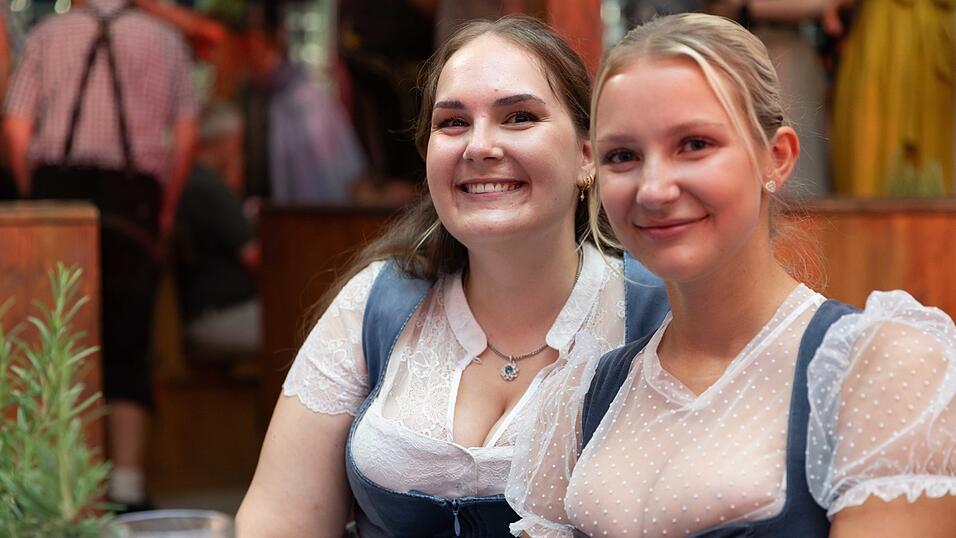 Die Partybilder vom Freitag, 7. August, aus dem Festzelt Wenisch. Die Partybilder vom Freitag, 7. August, aus dem Festzelt Wenisch.