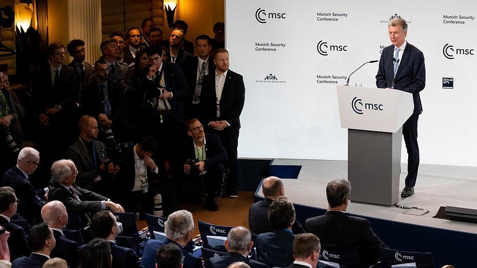 Christoph Heusgen, Vorsitzender der M&uuml;nchner Sicherheitskonferenz, spricht zu den Teilnehmern aus der ganzen Welt.