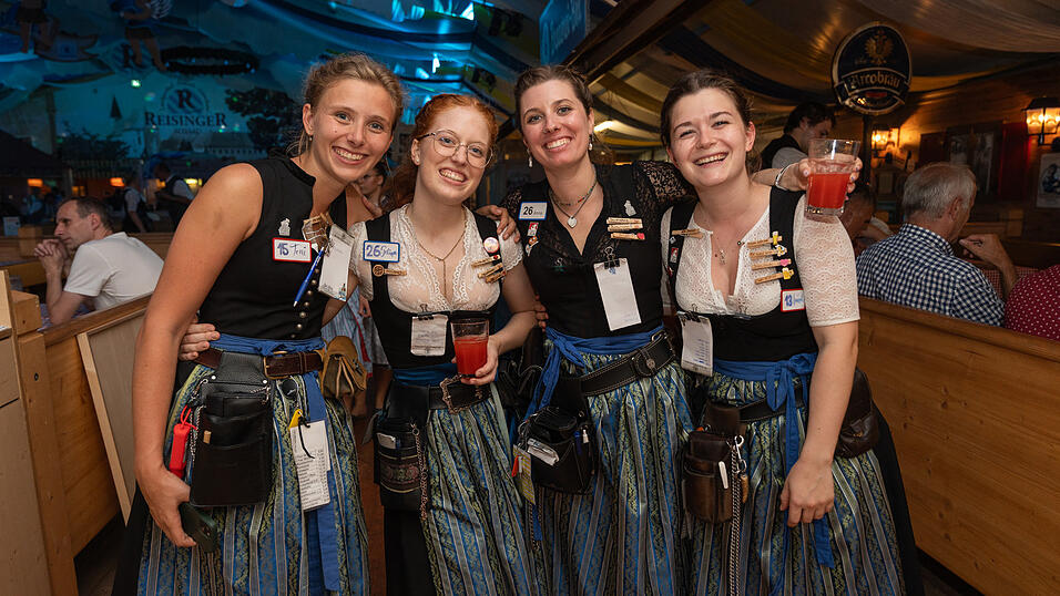 Die Partybilder vom Montag, 21. August 2023, aus dem Festzelt Reisinger. Die Partybilder vom Montag, 21. August 2023, aus dem Festzelt Reisinger.