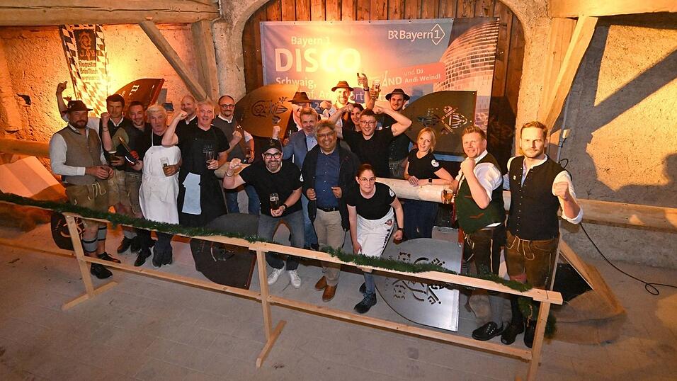 Dabei w&uuml;rden sie den echten Baum f&uuml;r Rom nie aus den Augen lassen, versichern die Schwaiger.