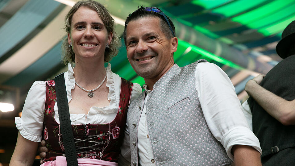 Die Partybilder vom Mittwoch, 13. August, aus dem Festzelt Wenisch. Die Partybilder vom Mittwoch, 13. August, aus dem Festzelt Wenisch.