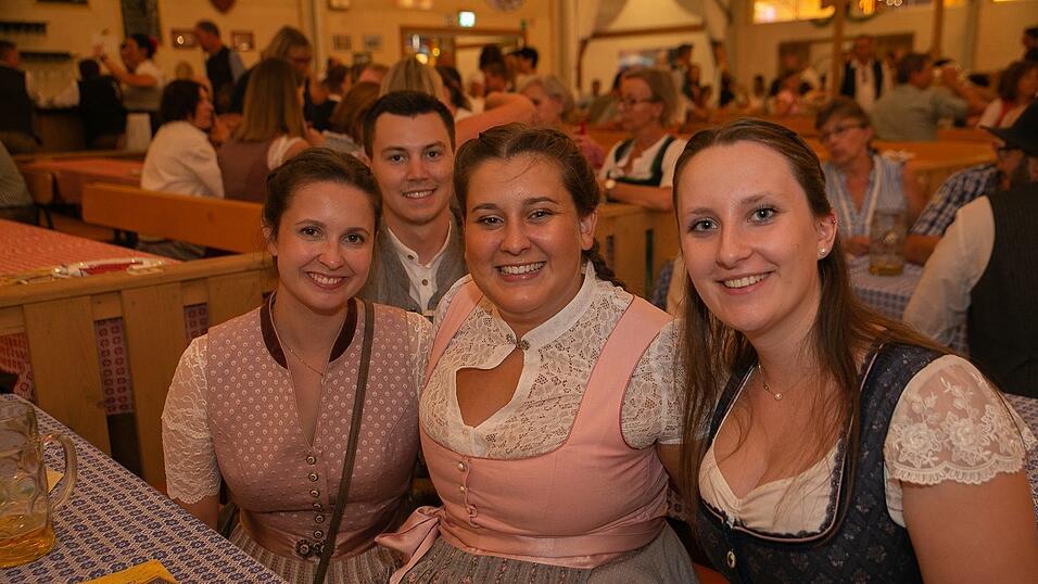 Die Partybilder von Dienstag, 16. August 2022, aus dem Festzelt Greindl.