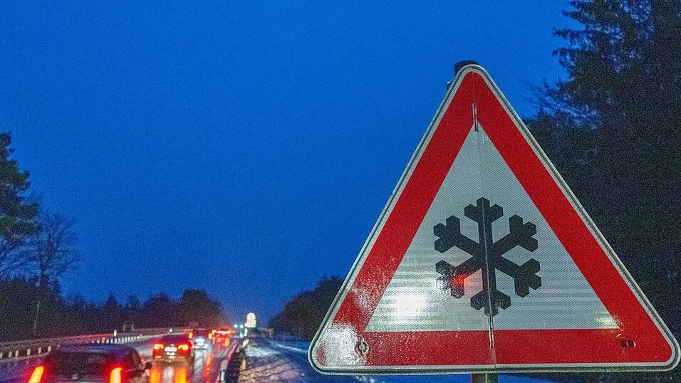 Es soll wieder schneien in Bayern. (Archivbild)