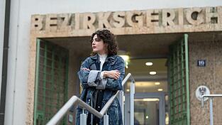 Anna Werner Friedmann hat laut Gericht einem Kollegen auf der Bühne zu fest in den Po gebissen