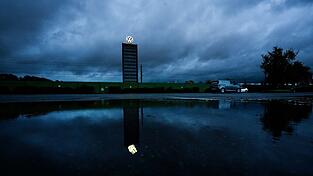 Bis zu 50.000 Jobs könnten bei VW bedroht sein. (Archivbild) Bis zu 50.000 Jobs könnten bei VW bedroht sein. (Archivbild)