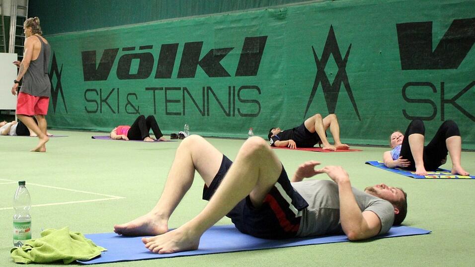 Wir haben Tigers-St&uuml;rmer Ren&eacute; R&ouml;thke beim 'Rock Your Body'-Bootcamp besucht. (Foto: Fabian Ro&szlig;mann)