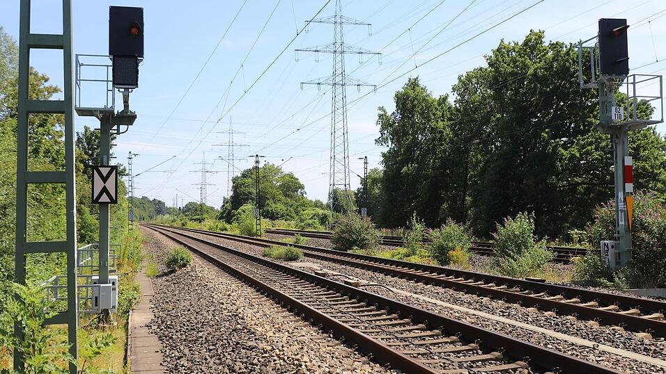 2023 hat die Bahn den Einsatz von Glyphosat eingestellt - und macht nun die Kehrtwende. (Archivbild)