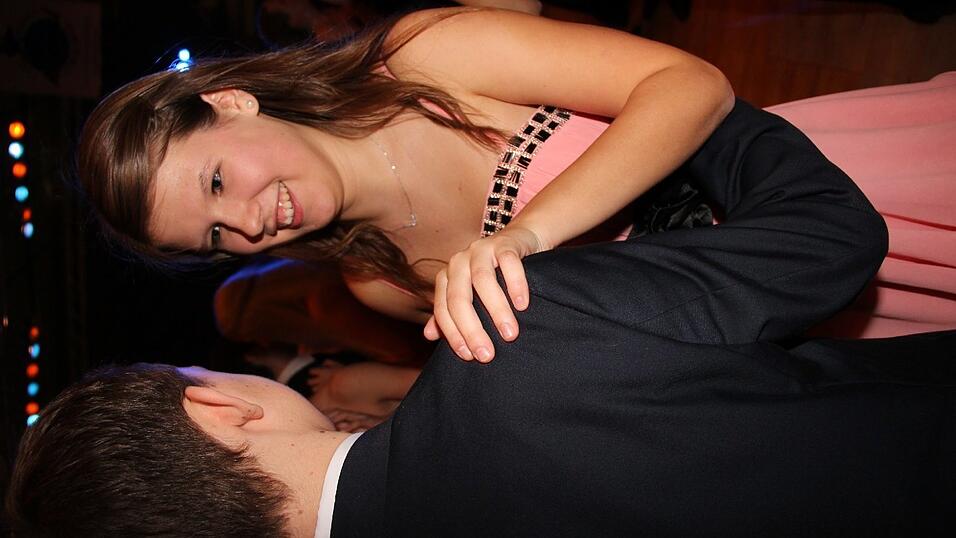 Die Bilder vom Abschlussball der Tanzschule Seidel in der Fraunhofer-Halle am 28. November. Die Bilder vom Abschlussball der Tanzschule Seidel in der Fraunhofer-Halle am 28. November.