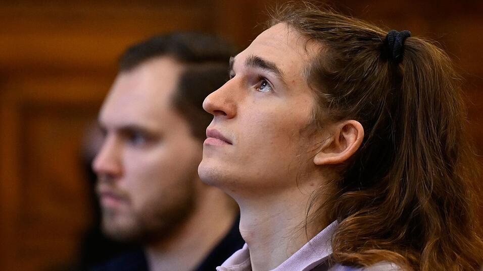 Das Berufungsgericht in Budapest verringerte die Strafe für Maja T. um ein Jahr. Das Berufungsgericht in Budapest verringerte die Strafe für Maja T. um ein Jahr.