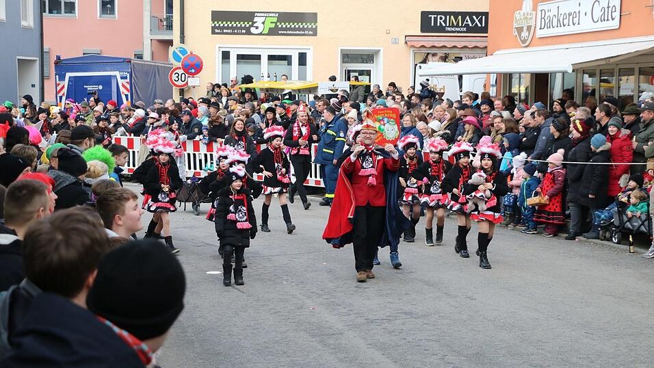 Beim Bogener Faschingsumzug war einiges geboten.