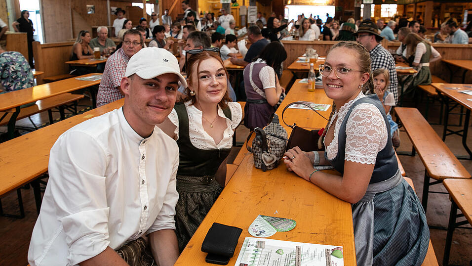 Die Partybilder vom Montag, 18. August, aus dem Festzelt Weckmann. Die Partybilder vom Montag, 18. August, aus dem Festzelt Weckmann.