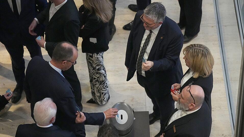 Die Union hat eine namentliche Abstimmung beantragt. Auch am Freitag, wenn es um das «Zustrombegrenzungsgesetz» der Union geht, soll namentlich abgestimmt werden.