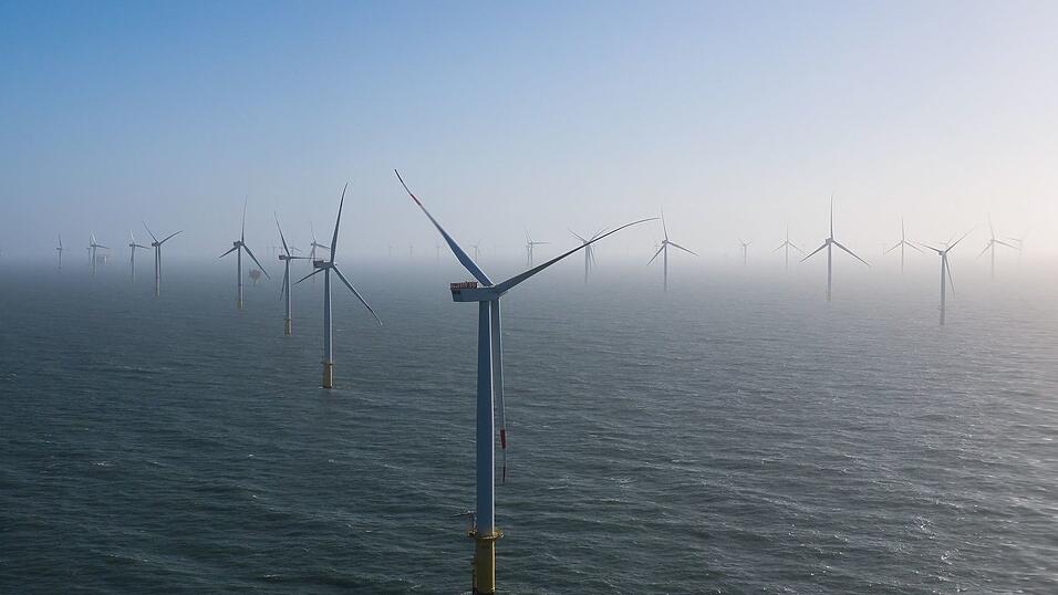 Windkraftanlagen sind ein Teil des Gesch&auml;fts von RWE. (Archivbild)