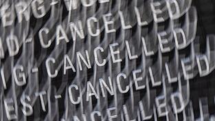 Im vergangenen Jahr sind weniger Beschwerden bei der Schlichtungsstelle Reise und Verkehr eingegangen. (Archivbild)