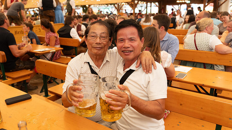 Die Partybilder vom Montag, 21. August 2023, aus dem Festzelt Nothaft. Die Partybilder vom Montag, 21. August 2023, aus dem Festzelt Nothaft.