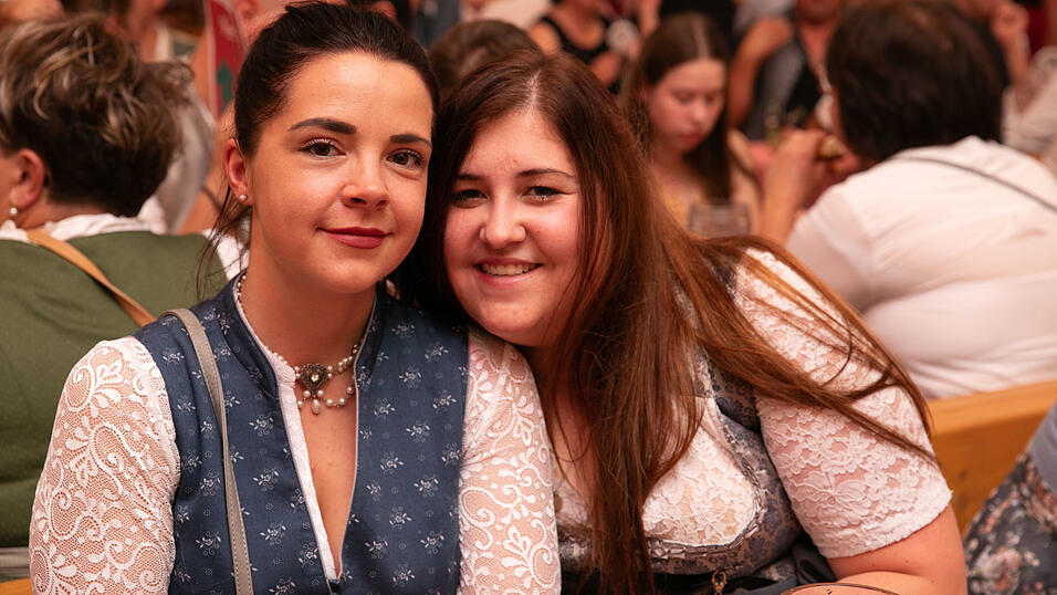 Die Partybilder vom Samstag, 9. August, aus dem Festzelt Krönner. Die Partybilder vom Samstag, 9. August, aus dem Festzelt Krönner.