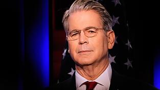 Die USA erlauben es Indien, zeitlich befristet russisches &Ouml;l zu kaufen - verk&uuml;ndet US-Finanzminister Scott Bessent. (Archivbild)