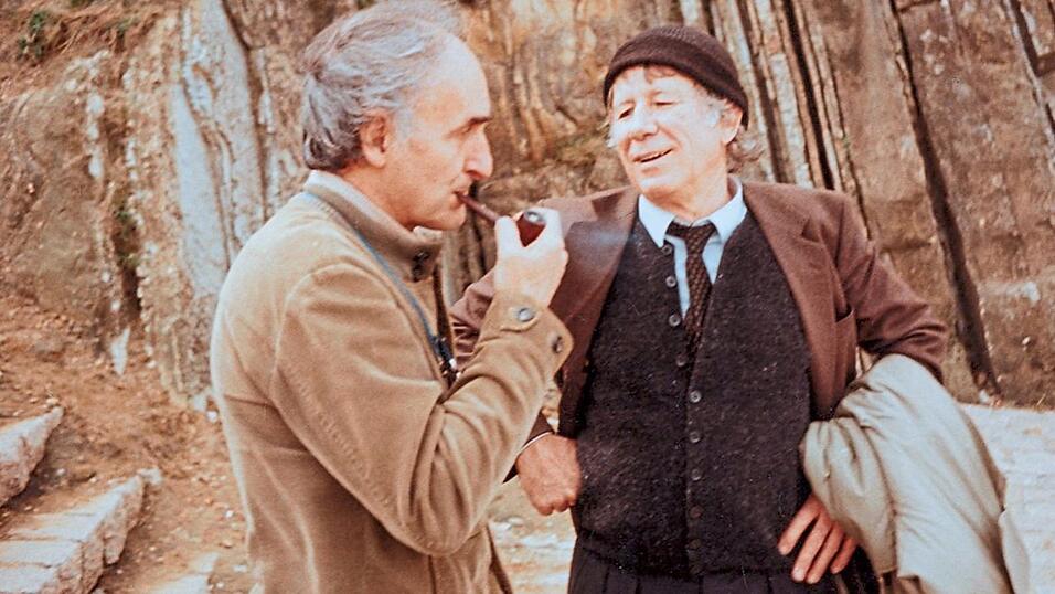 Fritz Koenig (rechts) besuchte seinen Bildhauerkollegen Eduardo Chillida Ende der 80er Jahre im Baskenland. Fritz Koenig (rechts) besuchte seinen Bildhauerkollegen Eduardo Chillida Ende der 80er Jahre im Baskenland.
