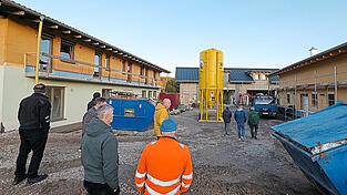 Die diversen Abweichungen vom genehmigten Bauplan dieses neuen Dreiseithofes in Postfelden machten für die Mitglieder des Bauausschusses durchaus Sinn. Die diversen Abweichungen vom genehmigten Bauplan dieses neuen Dreiseithofes in Postfelden machten für die Mitglieder des Bauausschusses durchaus Sinn.