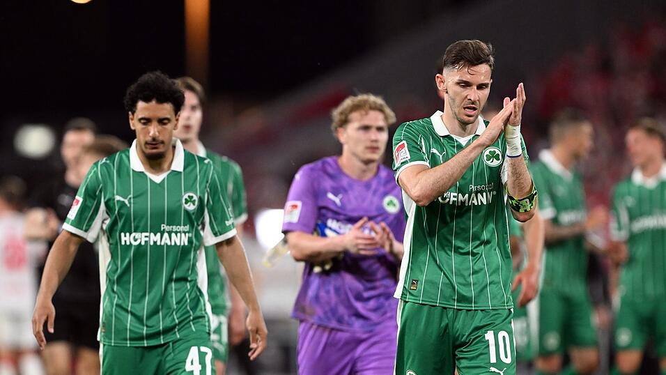 Branimir Hrgota (r) verlässt Fürth nach der Saison. Branimir Hrgota (r) verlässt Fürth nach der Saison.