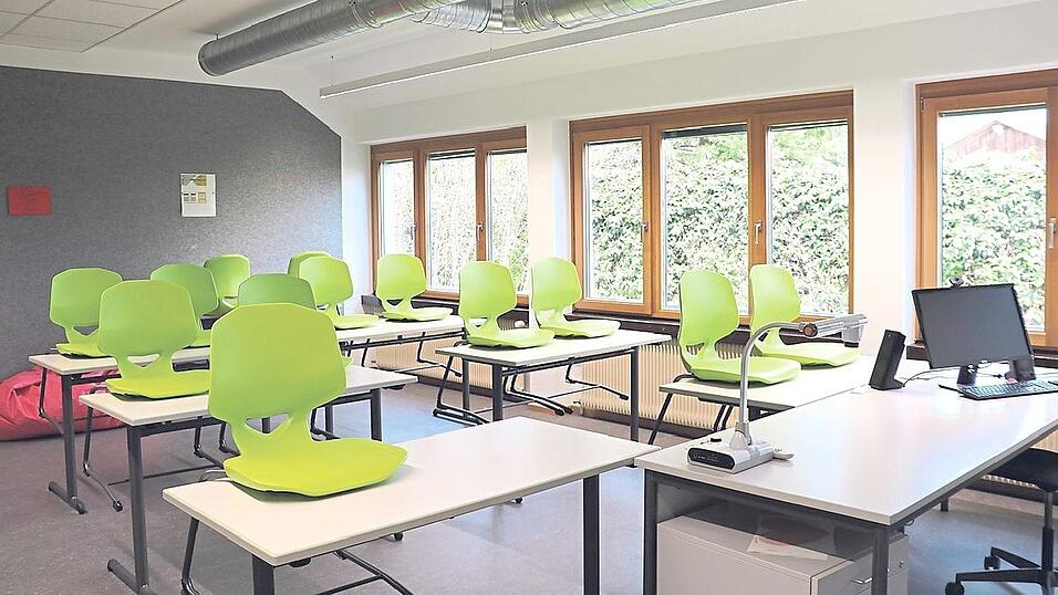 Der Verlust des Internats könnte ein Fragezeichen zum Fortbestand der Schule setzen. Der Verlust des Internats könnte ein Fragezeichen zum Fortbestand der Schule setzen.