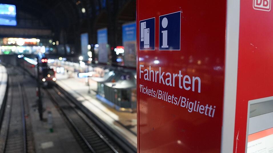 Was passiert in diesem Jahr bei den Fahrpreisen f&uuml;r die Fernz&uuml;ge? (Archivbild)