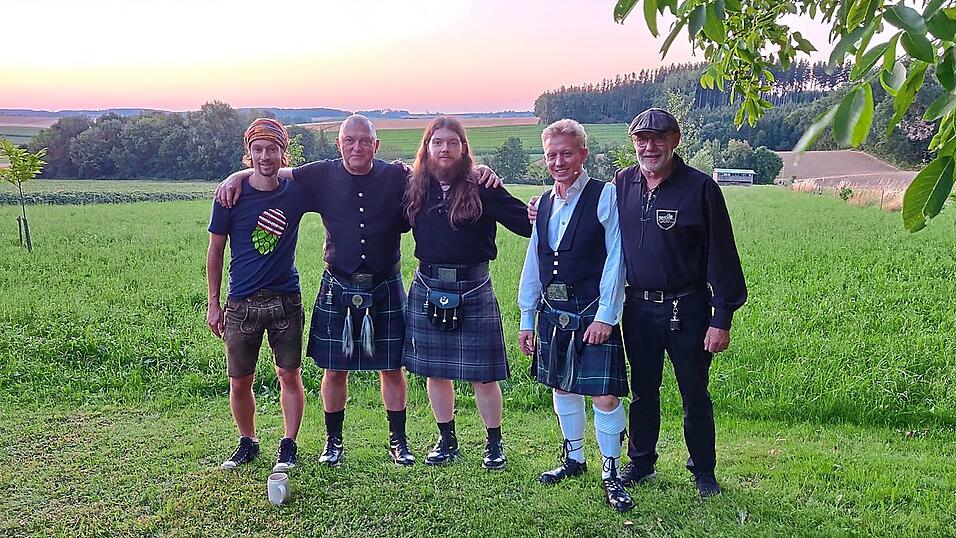 Die MacC&C Celtic Four zu f&uuml;nft: (v.l.) Martin Schmidt, Carlos Steinbei&szlig;er, Fabian Steinbei&szlig;er, Christian Bruckmeier und Paul Karmann.