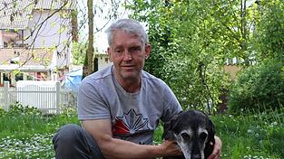 Ein Bild aus noch halbwegs guten Tagen im Frühjahr, Ralph Zimmerhansl mit seiner treuen Zinga, mit der er seit 2013 zu einem unschlagbaren Gespann zusammengewachsen ist.