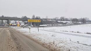 Im Bereich Reiterwiese an der B 20 soll das Hackschnitzelheizkraftwerk entstehen.