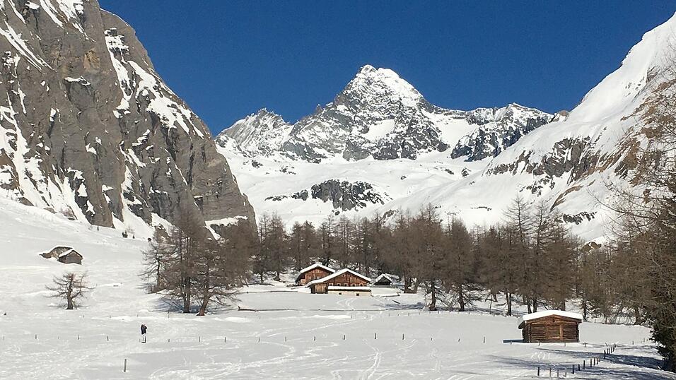 Eine 33-J&auml;hrige ist kurz vor dem Gipfel erfroren. (Archivbild)