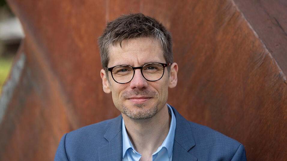 Titus M&uuml;ller liest pro Woche ein Buch - und w&uuml;rde gern noch viel mehr B&uuml;cher lesen.