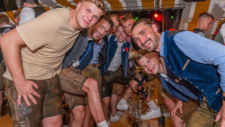 Die Partybilder vom Sonntag, 13. August 2023, aus dem Festzelt Nothaft. Die Partybilder vom Sonntag, 13. August 2023, aus dem Festzelt Nothaft.