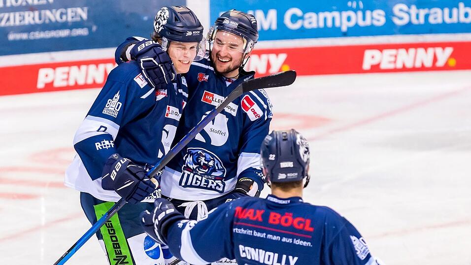 Youngster Joschua Samanski (links) gelang der Treffer zum 1:0. Youngster Joschua Samanski (links) gelang der Treffer zum 1:0.