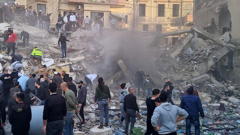 Mindestens 14 Menschen sind bei dem Einsturz ums Leben gekommen.