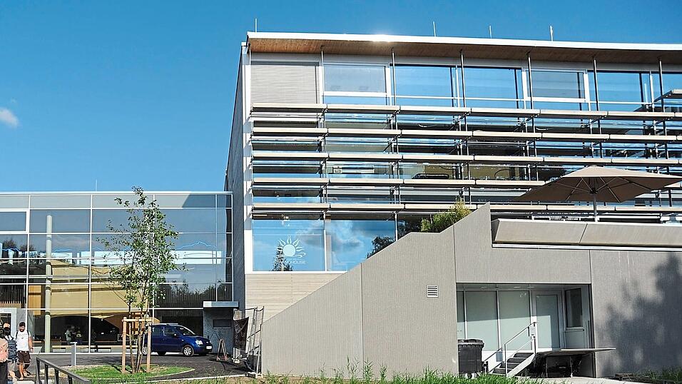 Ab Samstag gelten im Seebad Starnberg wieder die normalen Eintrittspreise für Kinder bis zu zwölf Jahren Ab Samstag gelten im Seebad Starnberg wieder die normalen Eintrittspreise für Kinder bis zu zwölf Jahren