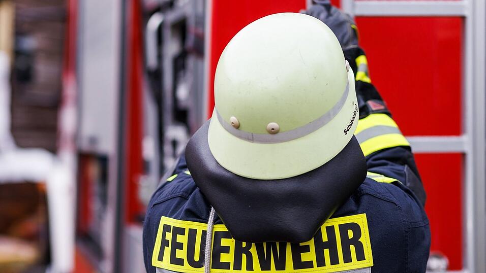 Bei dem Brand in Offingen waren sieben Feuerwehren im Einsatz. (Symbolbild) Bei dem Brand in Offingen waren sieben Feuerwehren im Einsatz. (Symbolbild)