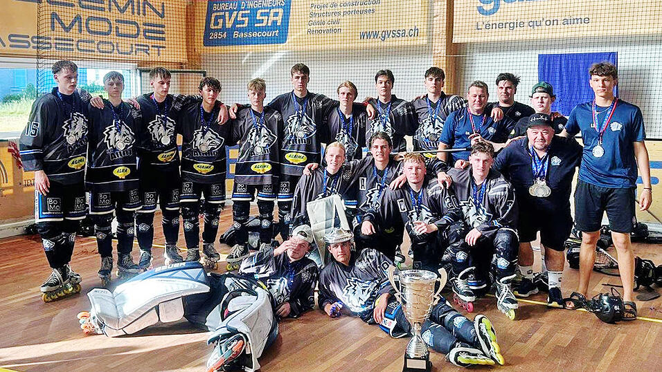Mit Platz zwei beim stark besetzten Skaterhockey-Europacup im schweizerischen Rossemaison hat die U 19 des IHC Atting nicht nur den größten Erfolg in der Vereinsgeschichte erreicht, sondern international auf sich aufmerksam gemacht.