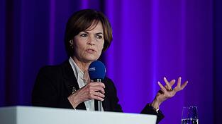 Trump-Chefin Nicola Leibinger-Kammüller schlägt vor, Ostermontag als Feiertag zu streichen. (Archivbild) Trump-Chefin Nicola Leibinger-Kammüller schlägt vor, Ostermontag als Feiertag zu streichen. (Archivbild)