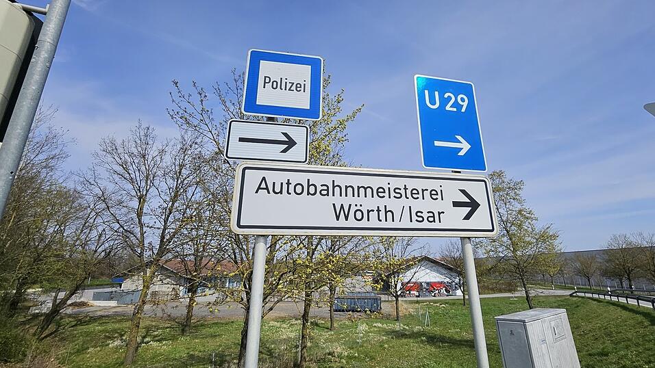 Die Gemeinde Wörth an der Isar ist auch der Standort der Autobahnpolizei. Das wirkt sich auf den Sicherheitsbericht aus.