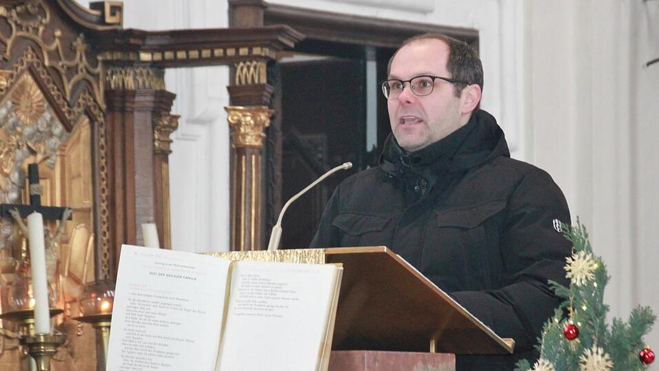 Simon Piller trug den Jahresr&uuml;ckblick vor.