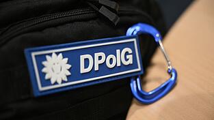 Fenster am Geb&auml;ude der Deutschen Polizeigewerkschaft wurden eingeschlagen. (Symbolbild)