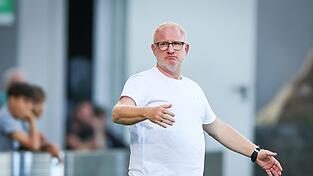 Trainer Heiko Vogel von SpVgg Greuther Fürth muss beim verlustpunktfreien Spitzenreiter Hertha BSC bestehen. (Archivbild). Trainer Heiko Vogel von SpVgg Greuther Fürth muss beim verlustpunktfreien Spitzenreiter Hertha BSC bestehen. (Archivbild).